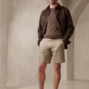 Banana Republic Gavin Shorts Size 32 EUC Khaki